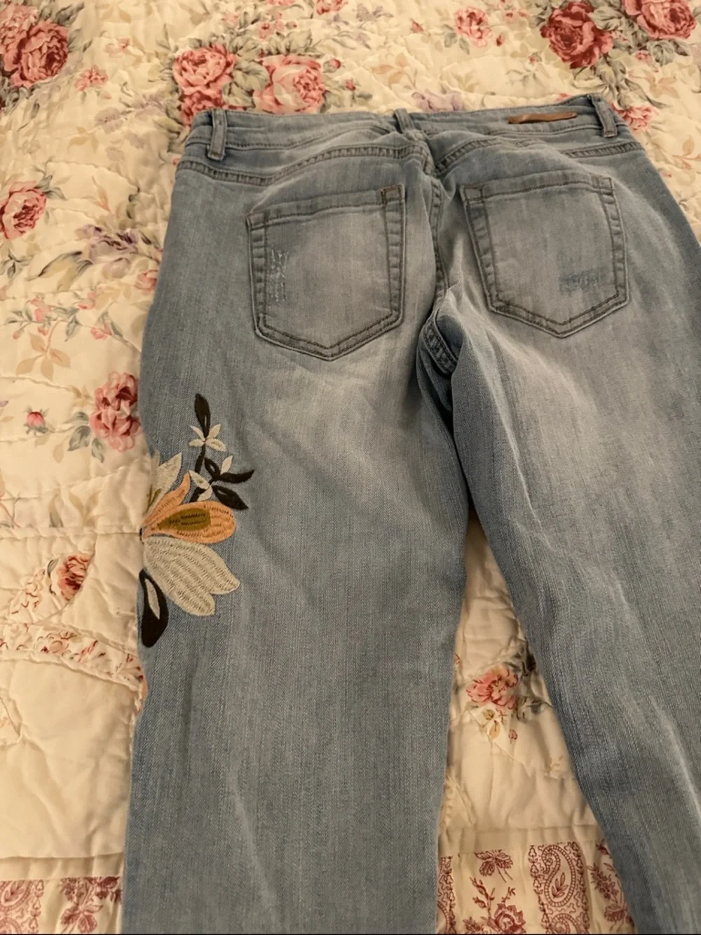Caslon Light Wash Boyfriend Jeans with Floral Patch